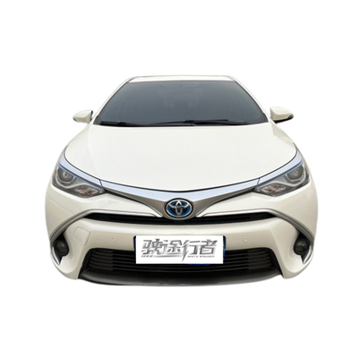 2017年 トヨタ・コロラ・レビン 1.8Lハイブリッド ホワイトセダン 安価で中古車