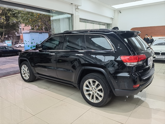 JEEPグランドチェロキー 2017モデル 3.0L 4X4 AWD 完璧な状態 最大トルク 200-300Nm