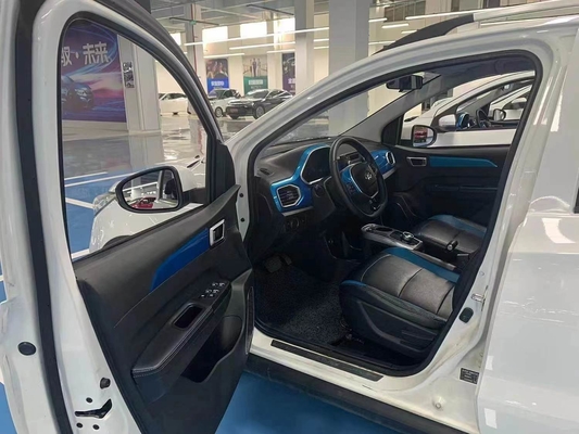 Baic EC3 電動車両 5 座席と左方向車から電動タクシーを使用