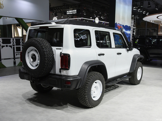 2023 GWM オフロード タンク 300 SUV 2.0T 自動車 ガソリン燃料 4WD LEDヘッドライトを装備