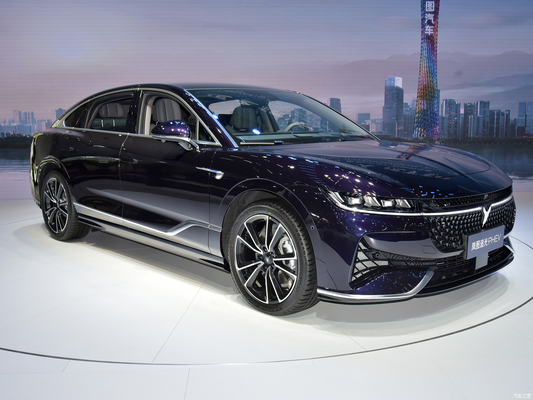 2023年 ラントゥ・ドンフェン・ヴォヤ パッション・ヴォヤ ズイギャン・フェブ 自動車プラグイン ハイブリッド 4WD ロングレンジ