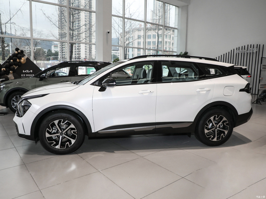 2023 KIA Sportage ガソリン/ガソリンSUV カー フロントディスク 後部ディスクブレーキシステムと金属屋根ラック