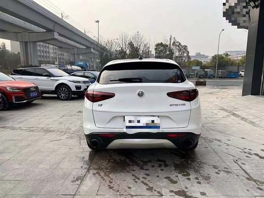 64Lタンク容量 アルファロメオ ステルヴィオ Q4 スポーツ SUV 状態良好 最高速度 230KM/h
