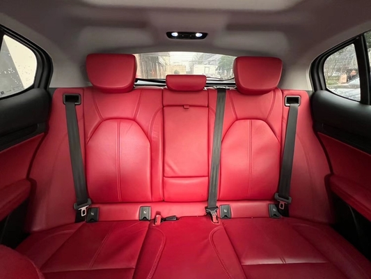 64Lタンク容量 アルファロメオ ステルヴィオ Q4 スポーツ SUV 状態良好 最高速度 230KM/h