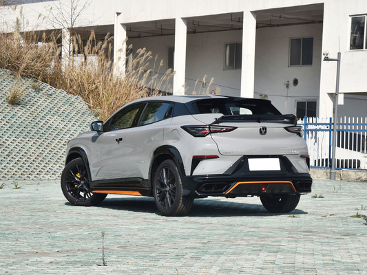 2023 左方向チェンガン UNI-T 1.5T スポーツ フラグシップ パノラマ式太陽屋根付き コンパクトSUV