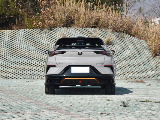 2023 左方向チェンガン UNI-T 1.5T スポーツ フラグシップ パノラマ式太陽屋根付き コンパクトSUV