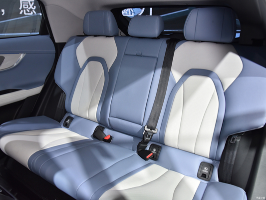 4400*1830*1588mm 2022 2023 コンパクトガソリンSUV 1.6T 197 HP 7 DCT チェリーオモダC5 5 車
