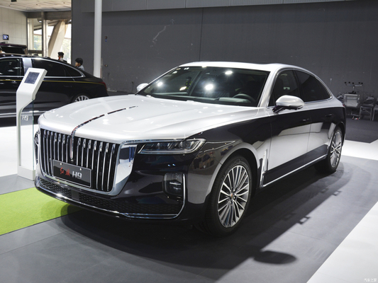 ESC装備のHongqi H9 2.0Tセダン 電動のリアビューミラーと最適運転