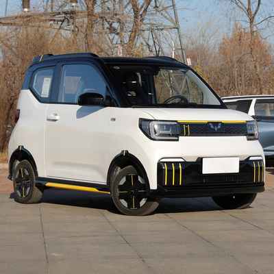 予算に適したミニ電気自動車 ウーリング・ホングアンのミニEV LEDヘッドライト 200km 300km
