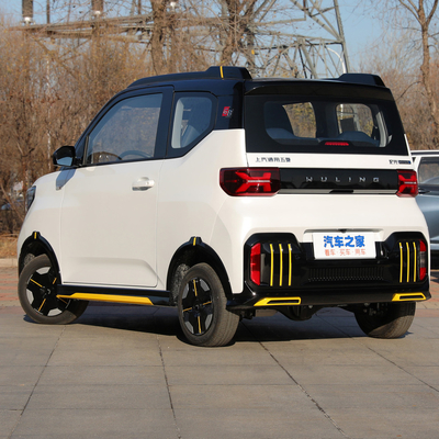 予算に適したミニ電気自動車 ウーリング・ホングアンのミニEV LEDヘッドライト 200km 300km