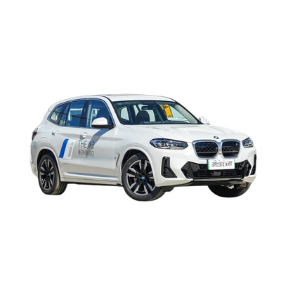 BMW iX3 電動車 5席最大速180km/h