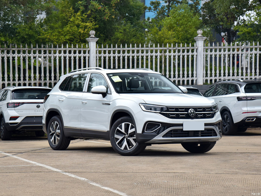 フォルクスワーゲン テイロン 300TSI 2輪駆動 ルックスプレス アドバンストバージョン SUV 5人座
