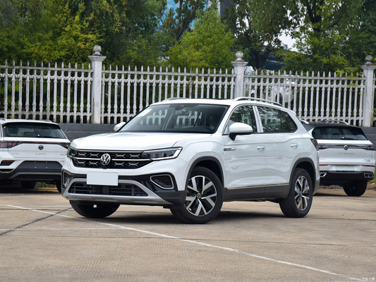フォルクスワーゲン テイロン 300TSI 2輪駆動 ルックスプレス アドバンストバージョン SUV 5人座