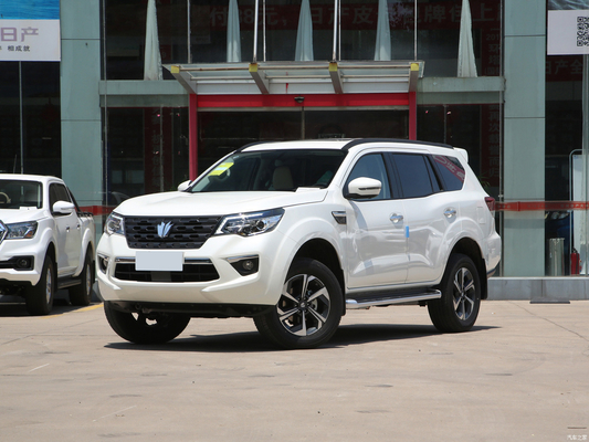 多機能ステアリングとLED昼間照明 ニッサン・パラディン 2023 2.0T 四輪駆動 専用SUV