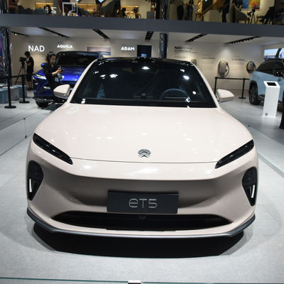2023年 ウェイライニオET5 560KM 75KWh トゥーリング電動車 高速豪華セダン