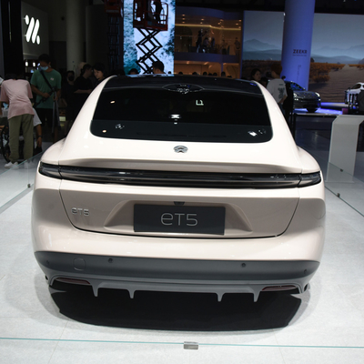2023年 ウェイライニオET5 560KM 75KWh トゥーリング電動車 高速豪華セダン