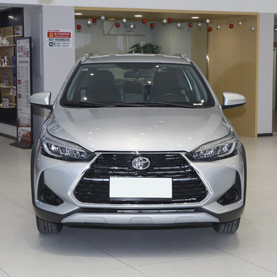 2022年 トヨタ YARiS L 1.5L マニュアルエアコン リーダー PLUS 小型4ドア5人乗りSUV