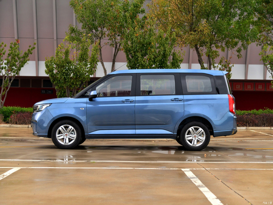 2019年 武陵ロングアン 1.5T マニュアル 7人乗り SUV 最大トルク Nm 200-300Nm