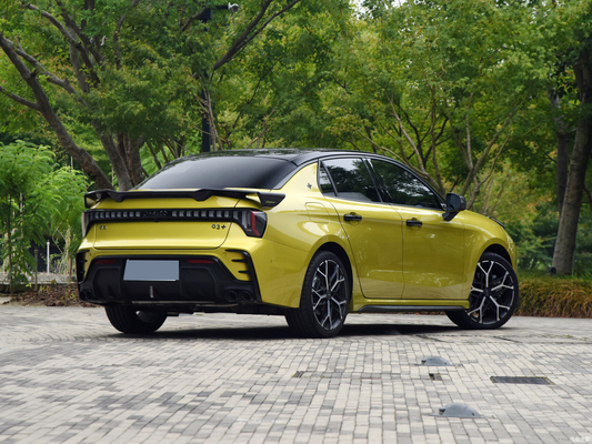 2023 Lynk Co 03 2.0TD オートマティック セダン 5 座 5 エアバッグ TPMS 最高速度 250KM