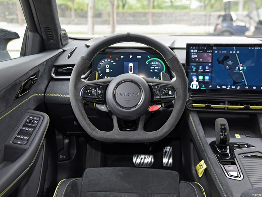 2023 Lynk Co 03 2.0TD オートマティック セダン 5 座 5 エアバッグ TPMS 最高速度 250KM