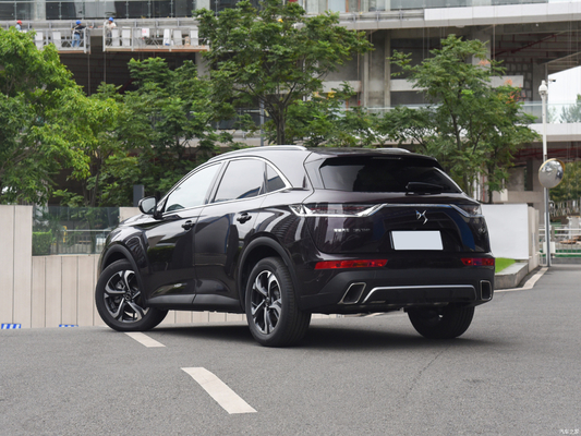 2022DS7 35T HP モントマルテ 10周年記念SUV 左方向車とパフォーマンス