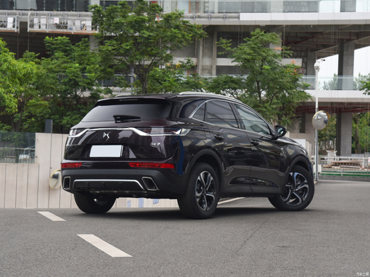 2022DS7 35T HP モントマルテ 10周年記念SUV 左方向車とパフォーマンス