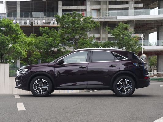 2022DS7 35T HP モントマルテ 10周年記念SUV 左方向車とパフォーマンス