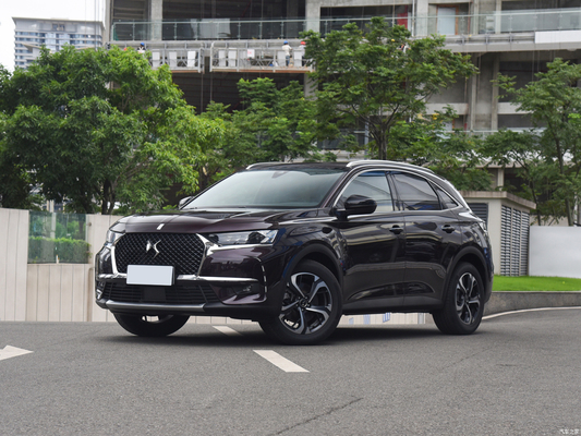 2022DS7 35T HP モントマルテ 10周年記念SUV 左方向車とパフォーマンス