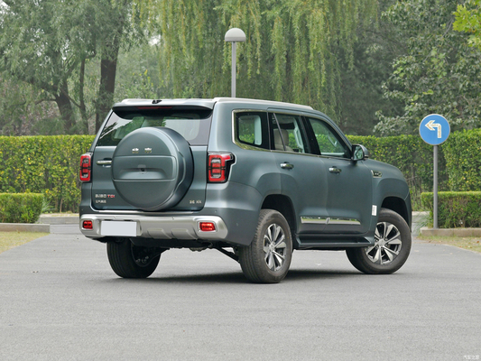 BAIC BJ60 2.0T 大型オフロードSUV 5座席と大きなスペースで製造