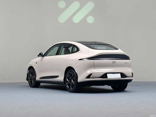 2023 IM LS6 MAX 超性能電気自動車 702KM 超長距離 5人用座席