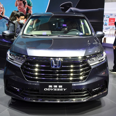 電気フロントウィンドウとカーエンターテインメントシステム 2024 ホンダ オデッセイ 2.0 ルイ エンジェイド エディション 5ドア7人乗りSUV