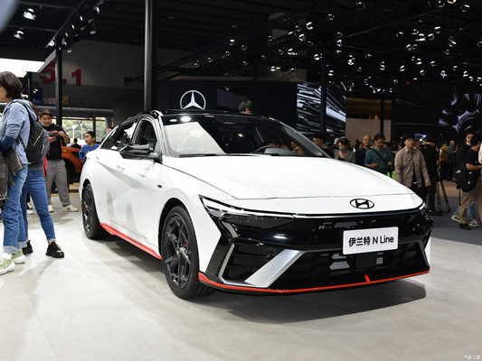 2023 Hyundai Elantra 1.5L CVT LUX セダン 性能と性能の完璧な組み合わせ