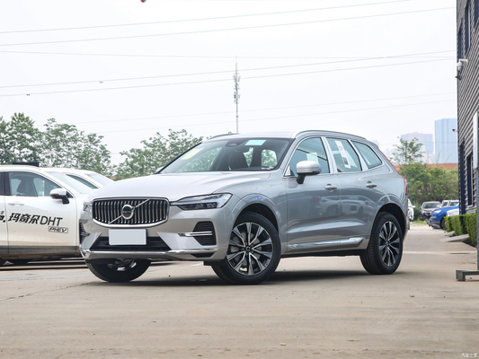 2024 ヴォルボ XC60 B5 48V ライトハイブリッド 4WD 高級中型SUV 5座と6つのエアバッグ