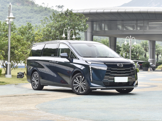 5ドア7人乗り 中型MPV トランプチE8 マックスPHEVハイブリッド 150km走行距離