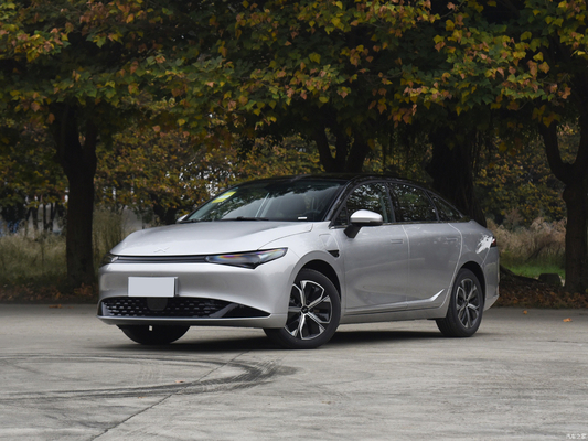 最大速さ170km 2023 Xpeng P5 500 エネルギー用車 4ドア5座車体構造