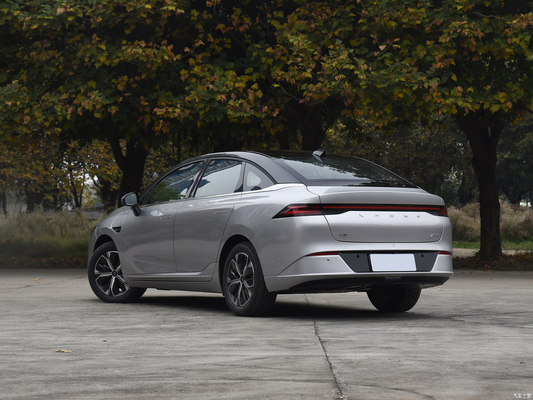 最大速さ170km 2023 Xpeng P5 500 エネルギー用車 4ドア5座車体構造