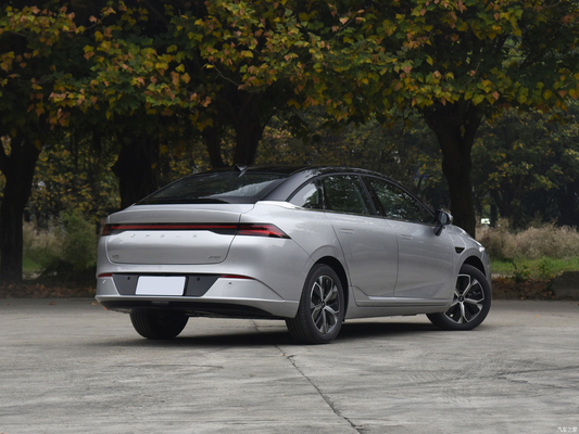 最大速さ170km 2023 Xpeng P5 500 エネルギー用車 4ドア5座車体構造