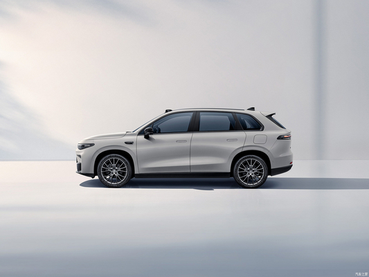 2024純電動SUV 530kmの範囲と最高速さ170km/hを Leapmotors C10から