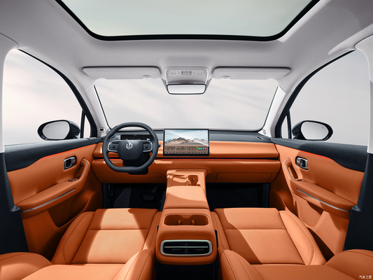 2024純電動SUV 530kmの範囲と最高速さ170km/hを Leapmotors C10から