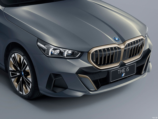 2024 BMW i5 eDrive 35L M スポーツパック 567km 純電気クルージング範囲と規格
