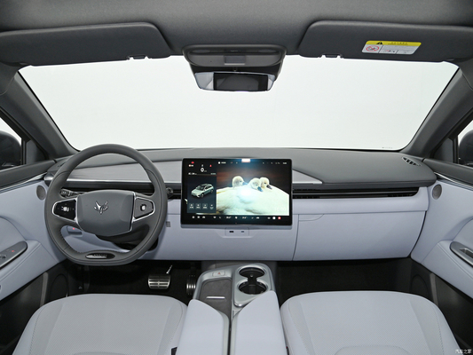 左運転 2024 ARCFOX alpha t5 660 KM 660kmの走行距離を持つ電気の中型SUV