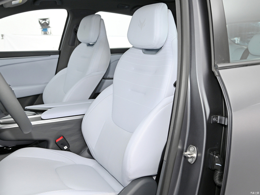 左運転 2024 ARCFOX alpha t5 660 KM 660kmの走行距離を持つ電気の中型SUV
