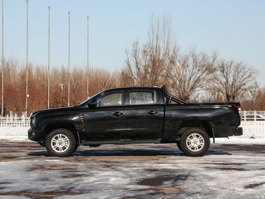 2024 SINOTRUK 2.0T オートマティック ディーゼル 4WD ロングアシス 豪華 ピックアップ トラック 左駆動