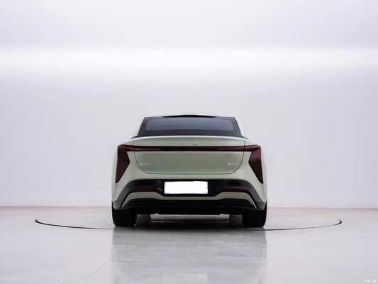 2024年 香港EH7 760 Pro 4輪駆動 4ドア5座乗用車体構造