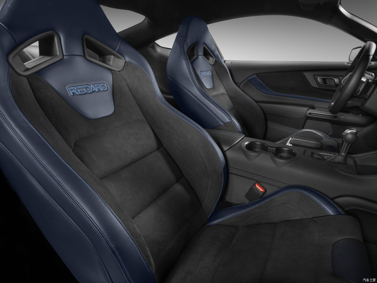 左駆動 Mustang 2024 5.0L V8 ダークホース 輸入ハードトップスポーツカー 4821*1917*1401