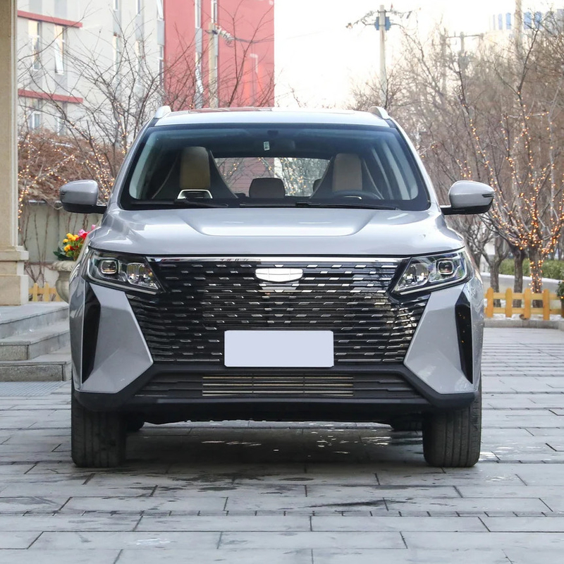 ジーリープロ2024モデル 1.5T DCT 5人乗りSUV 4518*1834*1715 サイズと近代的なデザイン