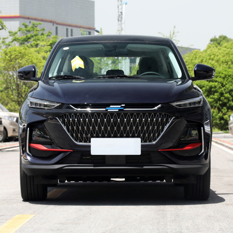 5ドア5シートSUV 2023 チャンガンオシャンX7プラス ガソリンカー 4730*1870*1720mm寸法