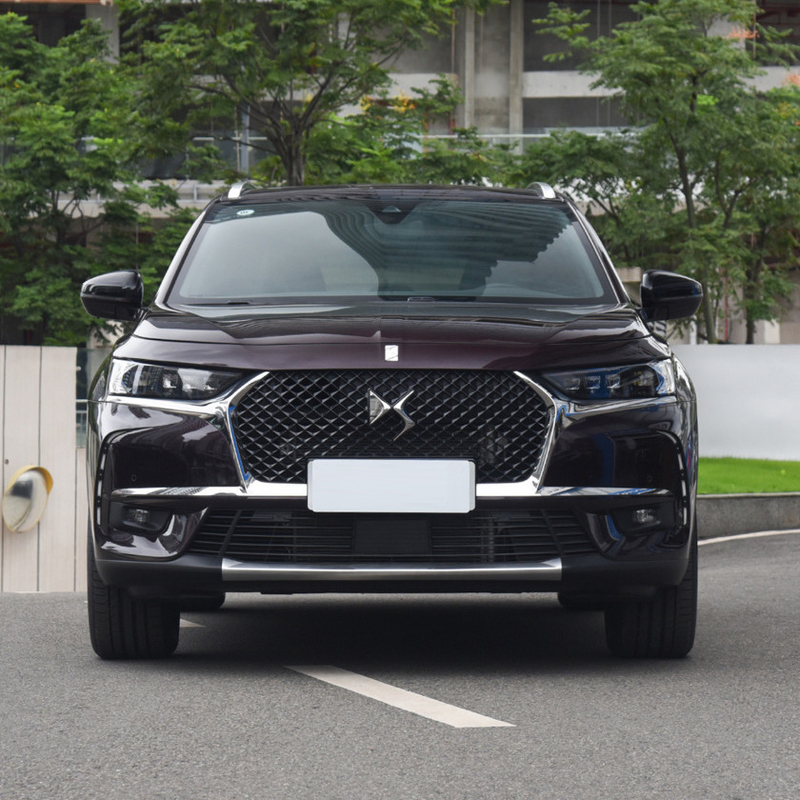 2022DS7 35T HP モントマルテ 10周年記念SUV 左方向車とパフォーマンス