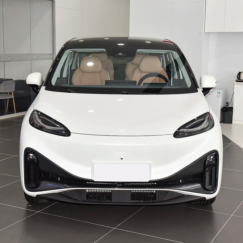 2023MPV ARCFOX KALA 5ドア4座電動車 200KWのエンジンパワーと保証