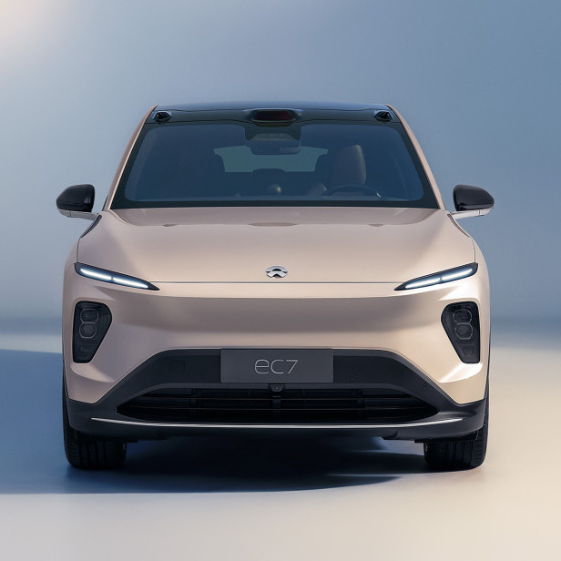 2023 Nio EC7 高級電動車 5席 635km 100kwh 150kwh 画像として 最大速度 KM/h 200